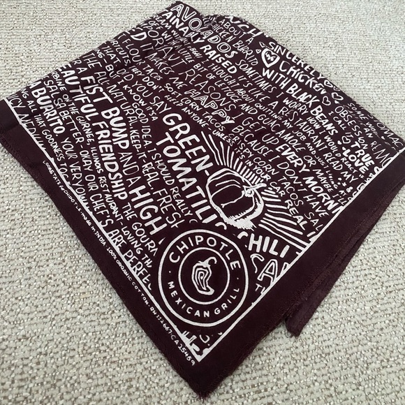 CHIPOTLE MEXICAN GRILL BROWN LARGE BANDANA - Picture 5 of 5